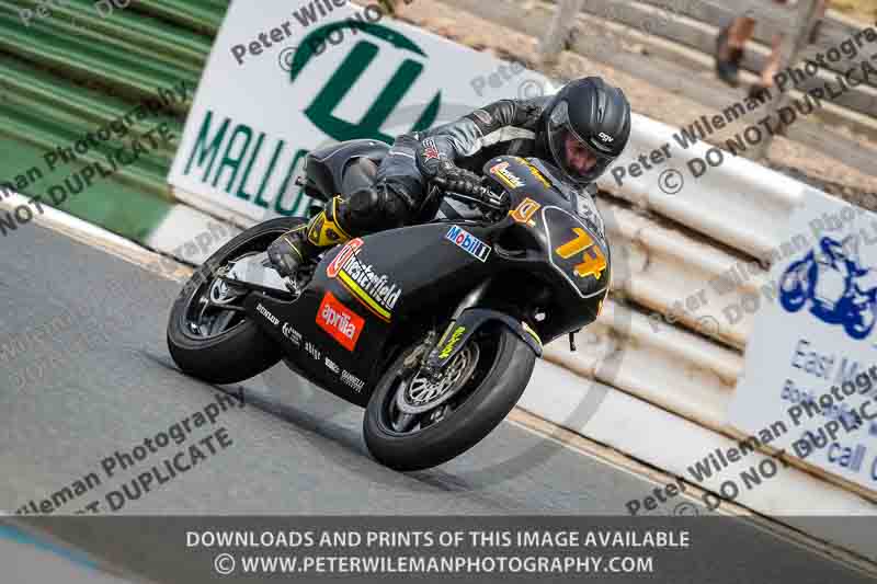 Vintage motorcycle club;eventdigitalimages;mallory park;mallory park trackday photographs;no limits trackdays;peter wileman photography;trackday digital images;trackday photos;vmcc festival 1000 bikes photographs